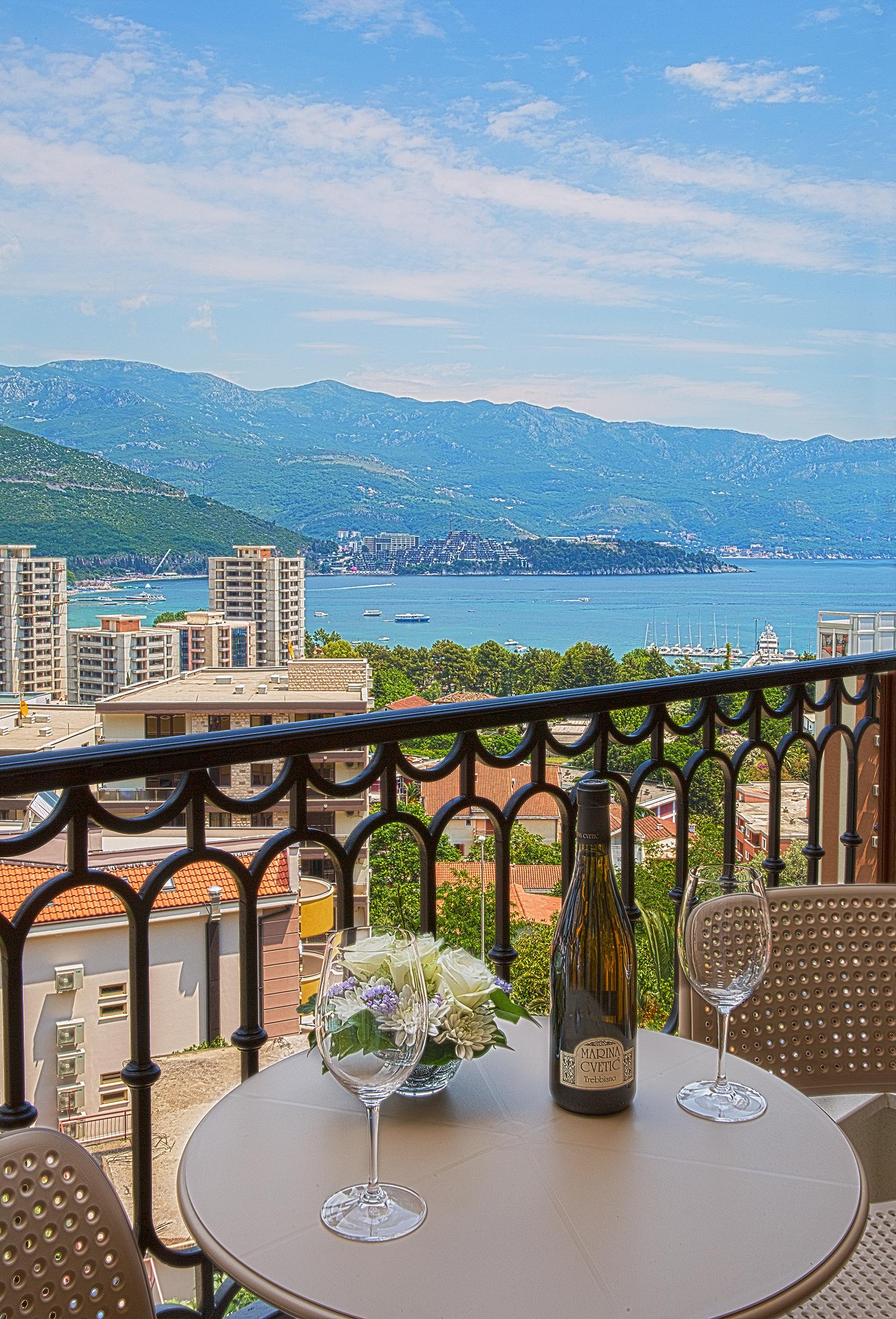 Aria Aparthotel Budva